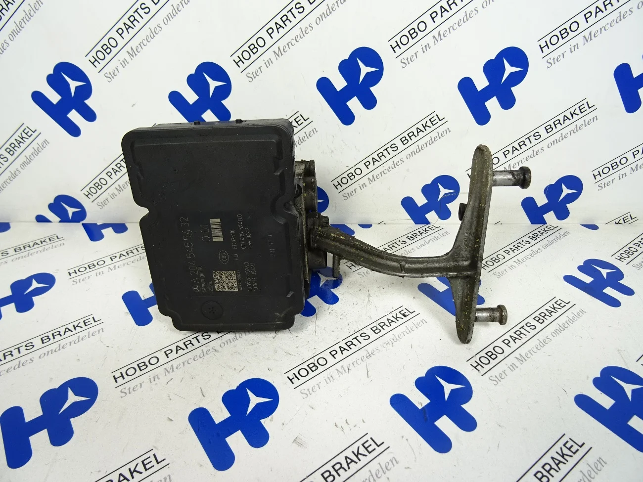 ABS pump A 204 431 0712 - A2044310712 - A2044310712