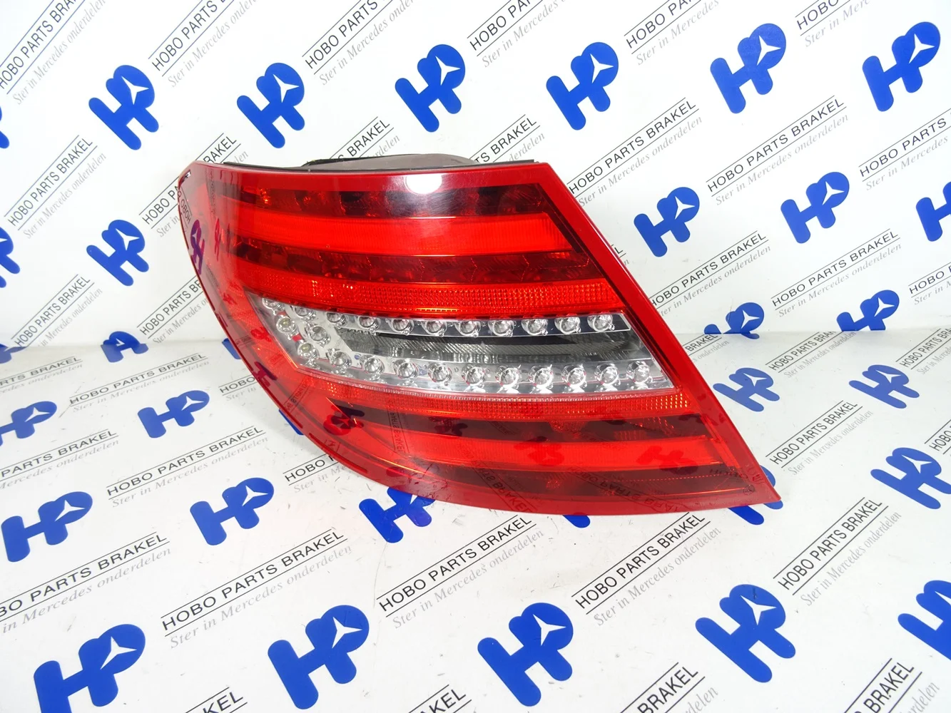 Achterlicht C-klasse w204 Facelift Links - A2048205464 - A2048205464