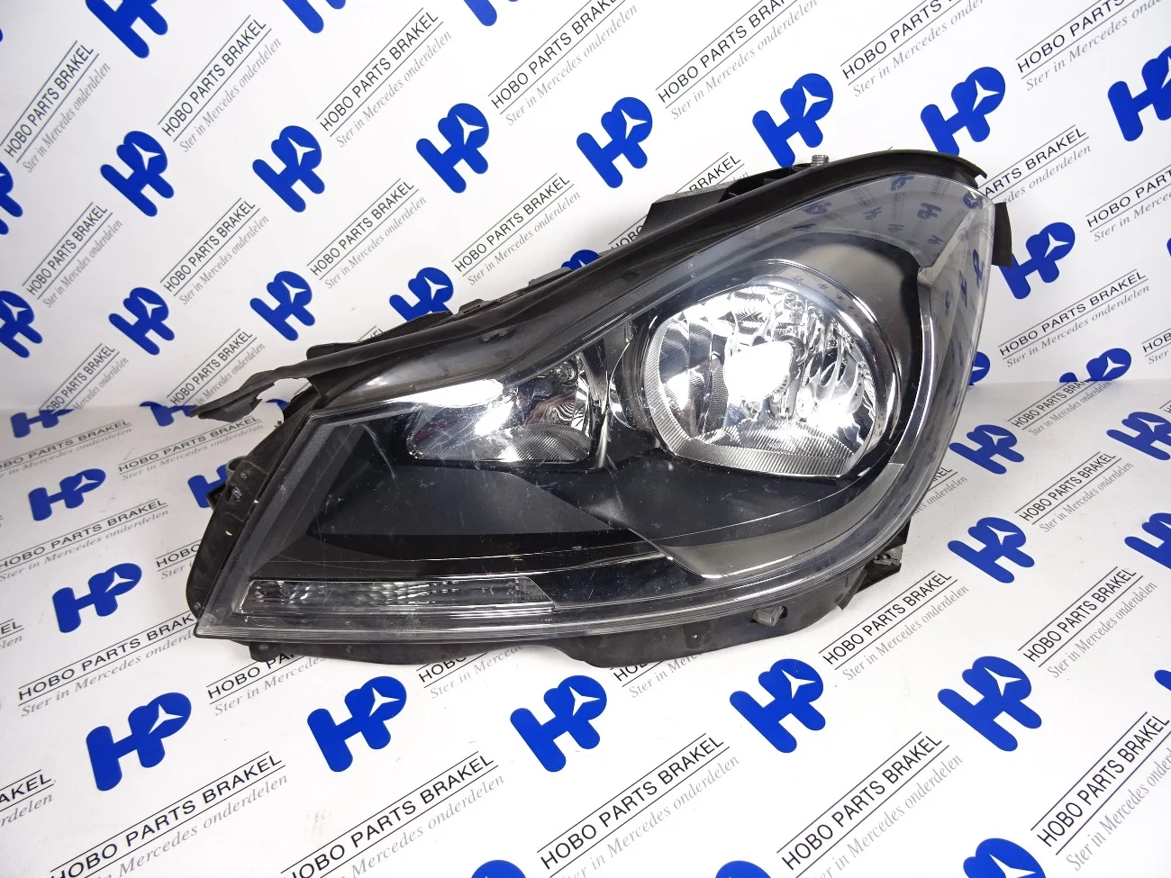 Headlight C-class w204 Facelift Left - A2048209559 - A2048209559