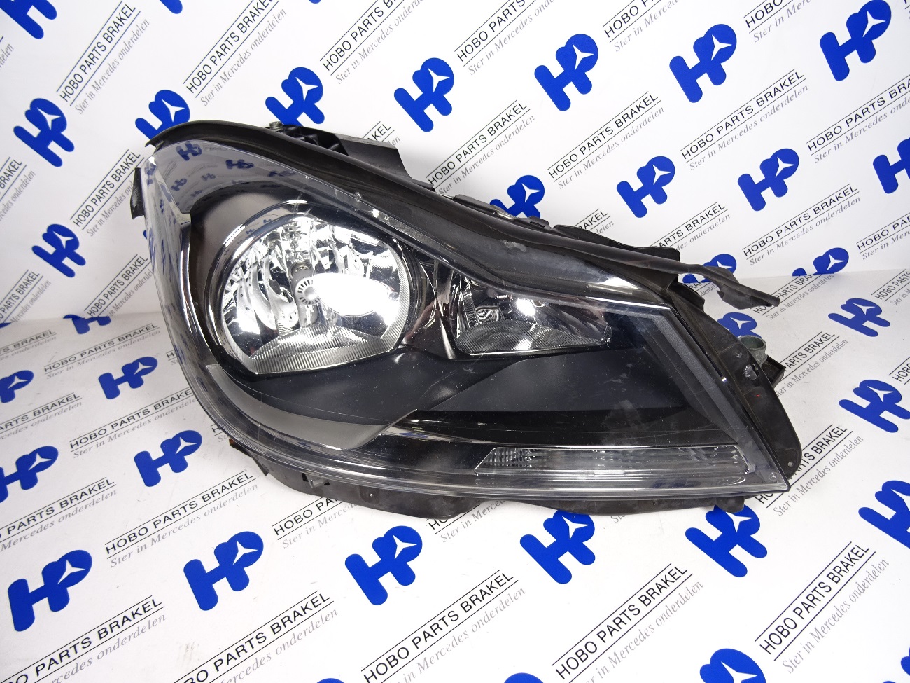 Koplamp C-klasse w204 Facelift Rechts