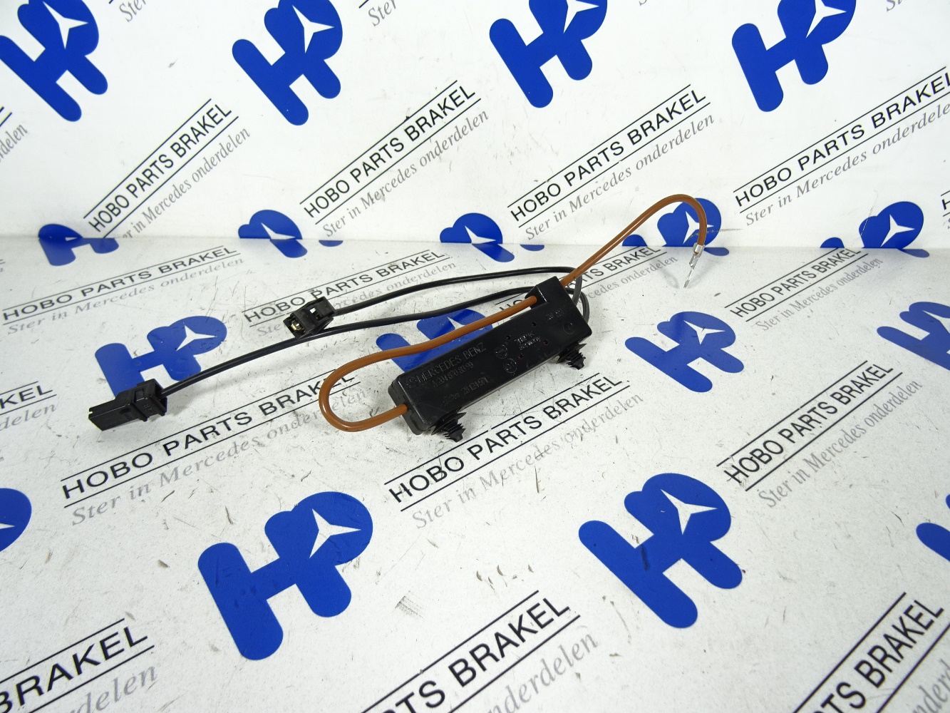 Antenne versterker A 204 870 8390