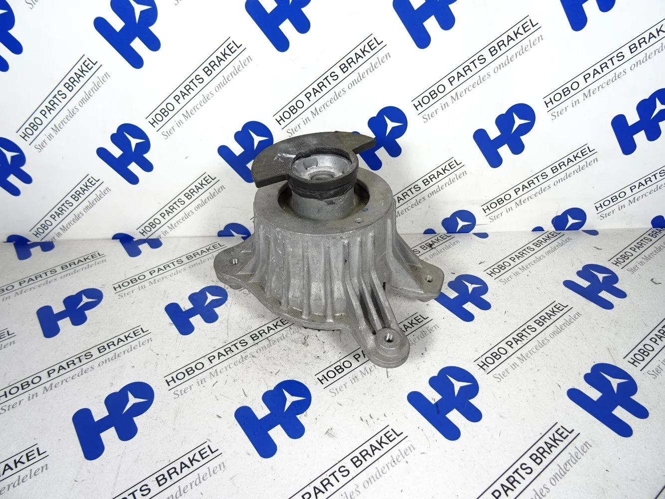 Motorsteun A 205 240 6717