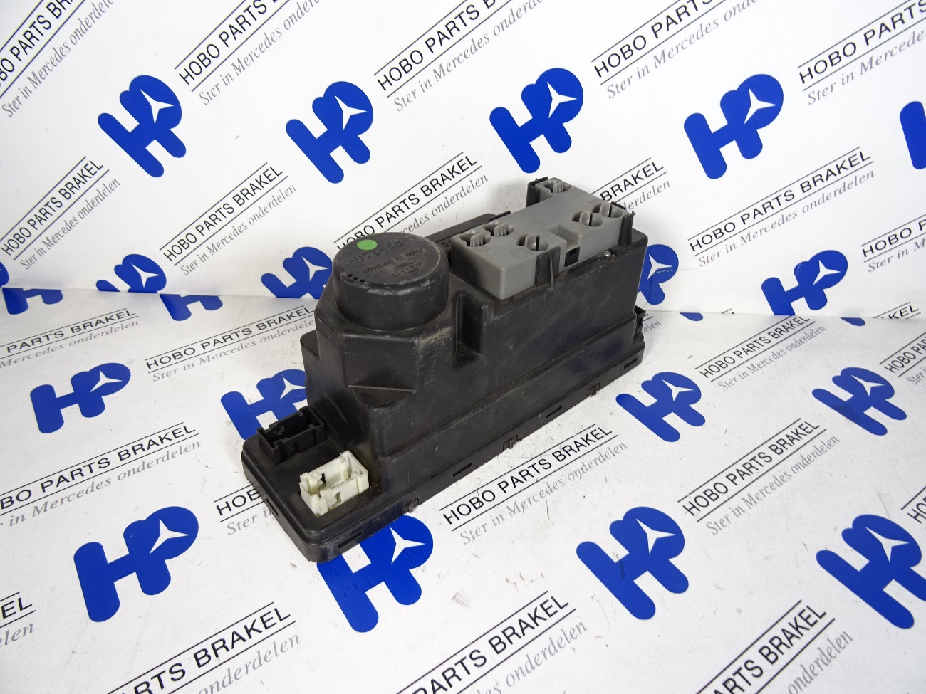CV pomp A 208 800 0548*