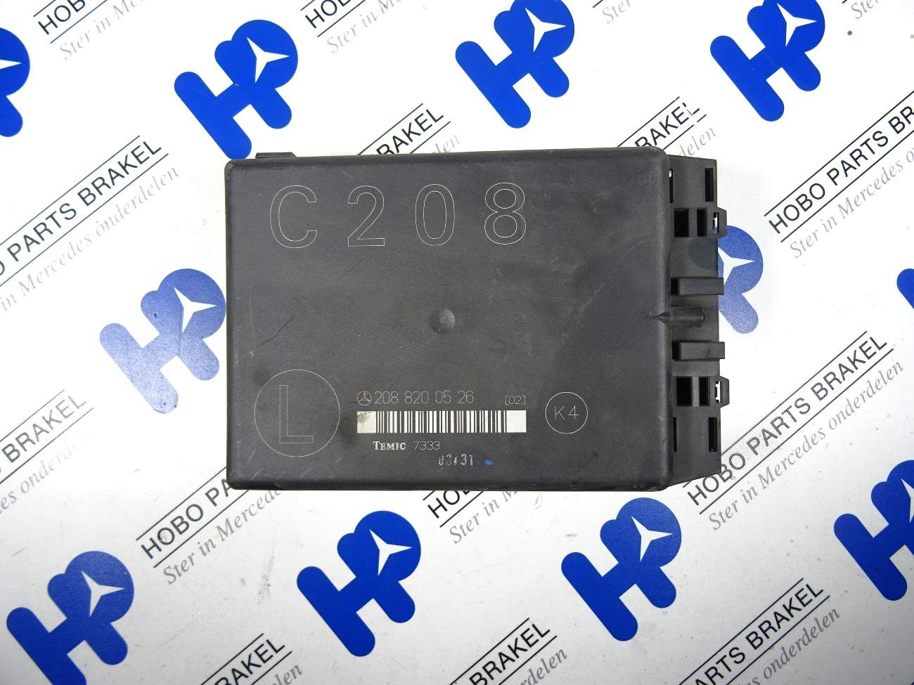 Stoel module A 208 820 0526