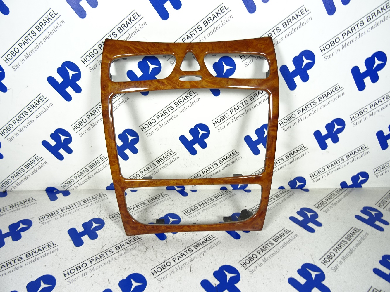 Middenconsole sierlijst A 209 680 1239 - A2096801239 - A2096801239