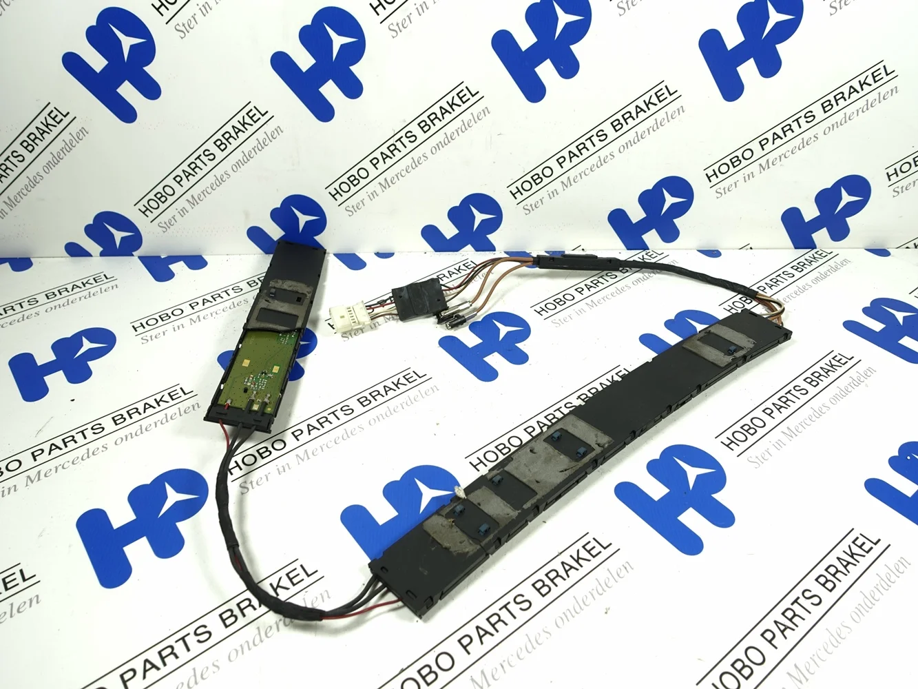 Antenne versterker A 209 820 4189