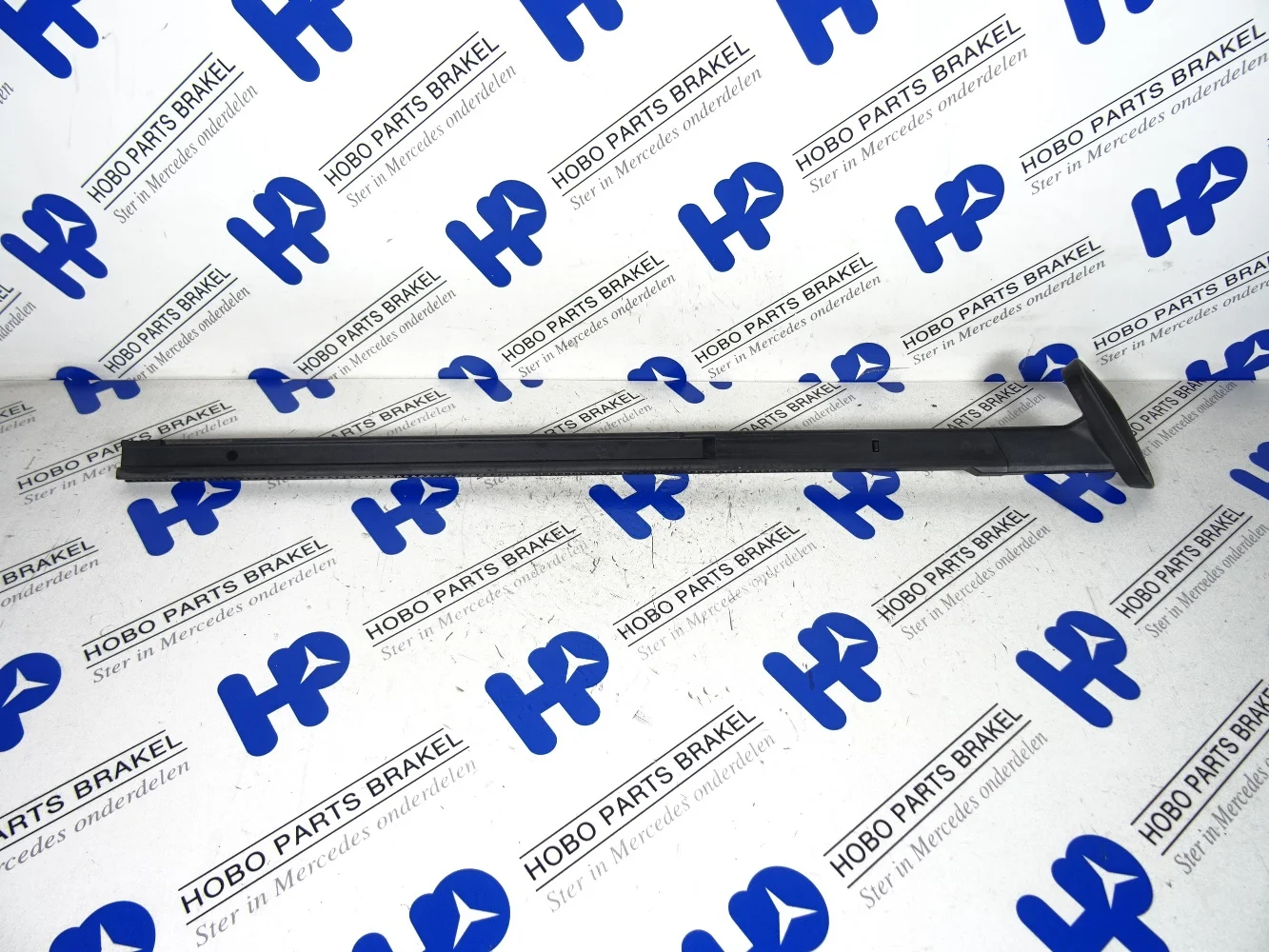 Seat belt extender rod A 209 868 0122 - A2098680122 - A2098680122