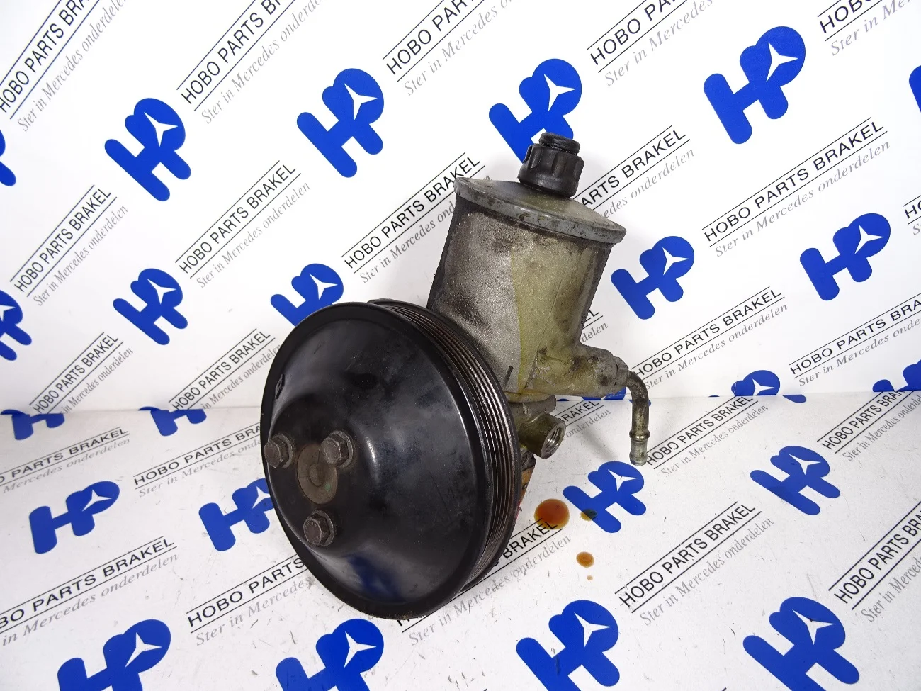 Steering pump A 210 466 1301 - A2104661301 - A2104661301