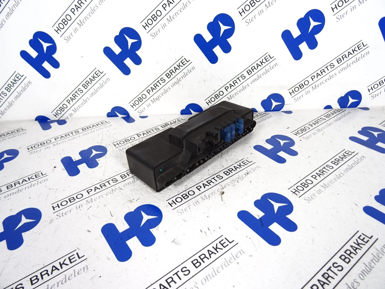 Fuse box A 210 540 0472 - A2105400472 - A2105400472