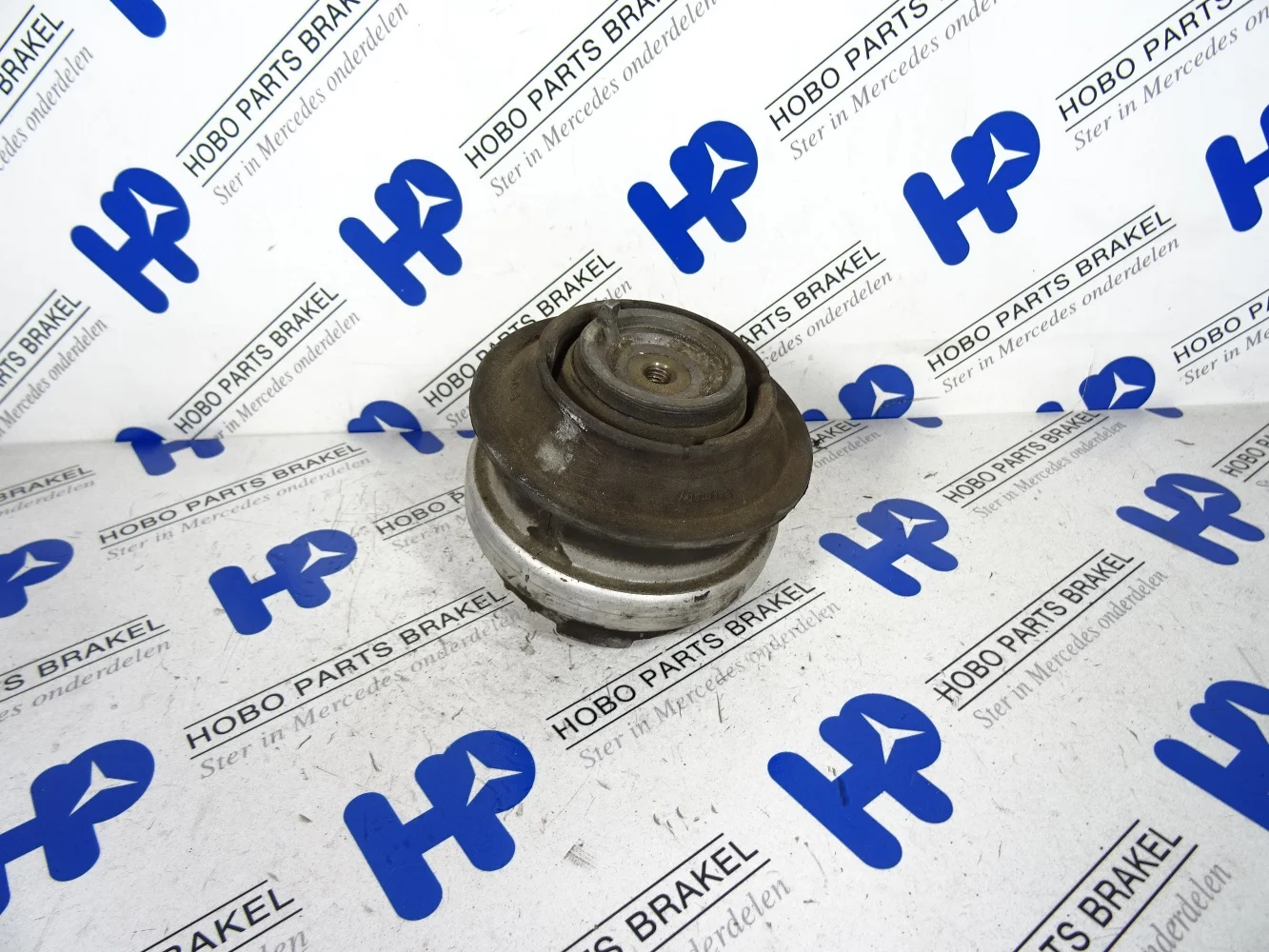 Engine mount A 211 240 3017 - A2112403017 - A2112403017