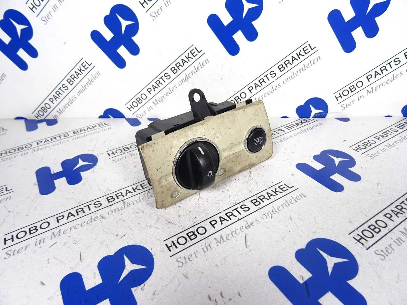 Lichtschakelaar A 211 545 0104 beige - A2115450104 1270 - A2115450104-1270