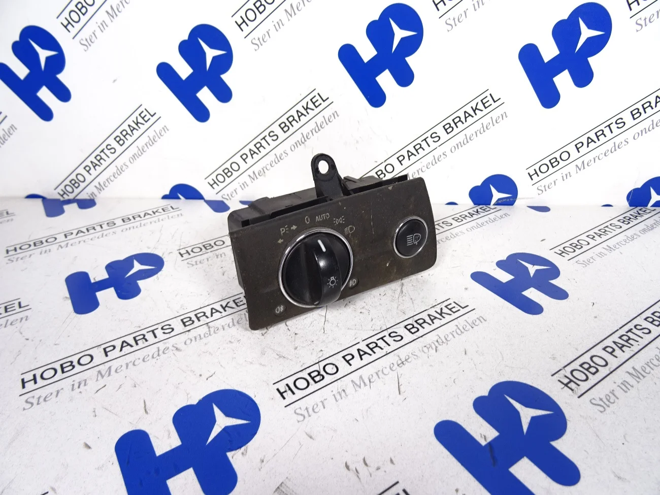 Light switch A 211 545 0104 black. - A2115450104 9116 - A2115450104-9116