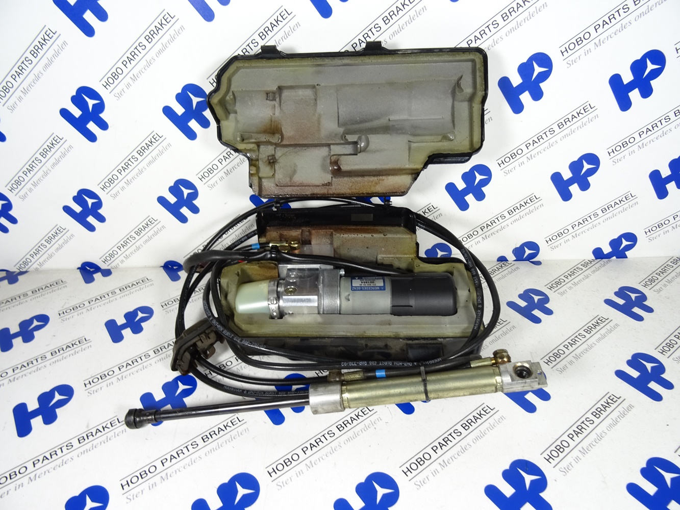 Achterklep pomp A 211 800 0048 +cill - A2118000048 1 - A2118000048-1