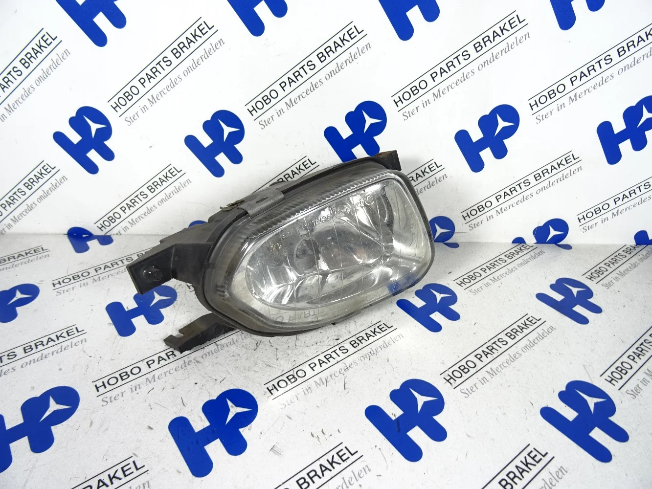 Fog light A 211 820 0656 FR - A2118200656 - A2118200656