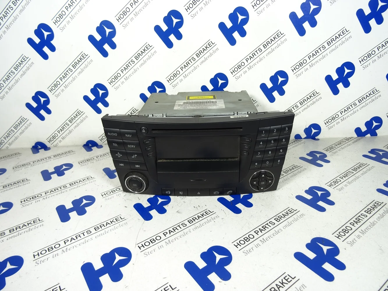 Radio CD player A 211 820 1079 - A2118201079 1 - A2118201079