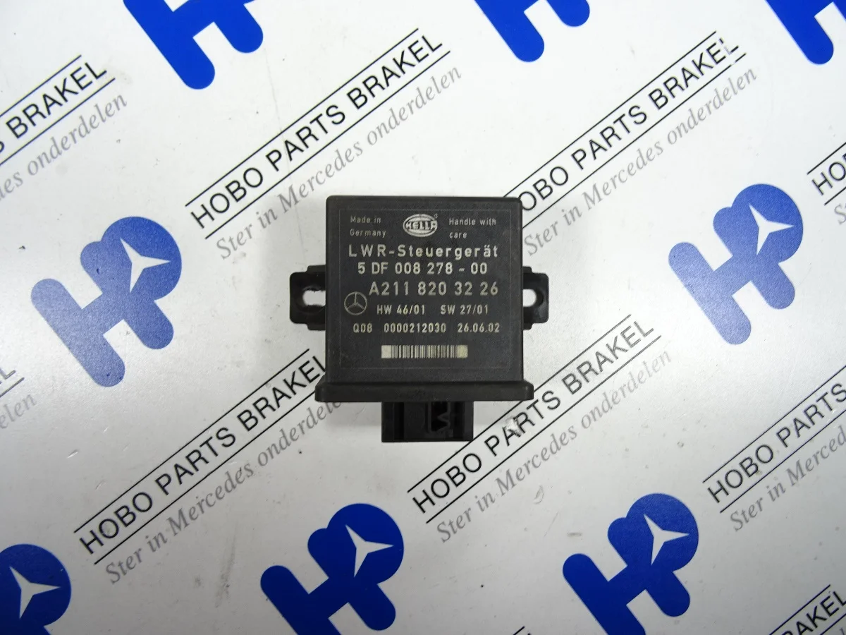 Koplamp module A 211 820 3226