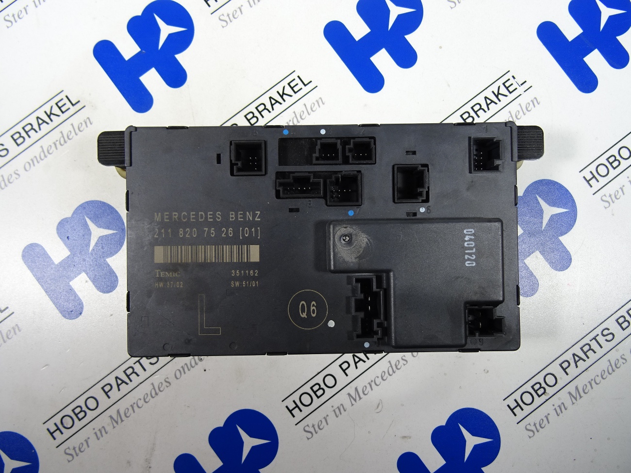 Deur module A 211 820 7526* LV