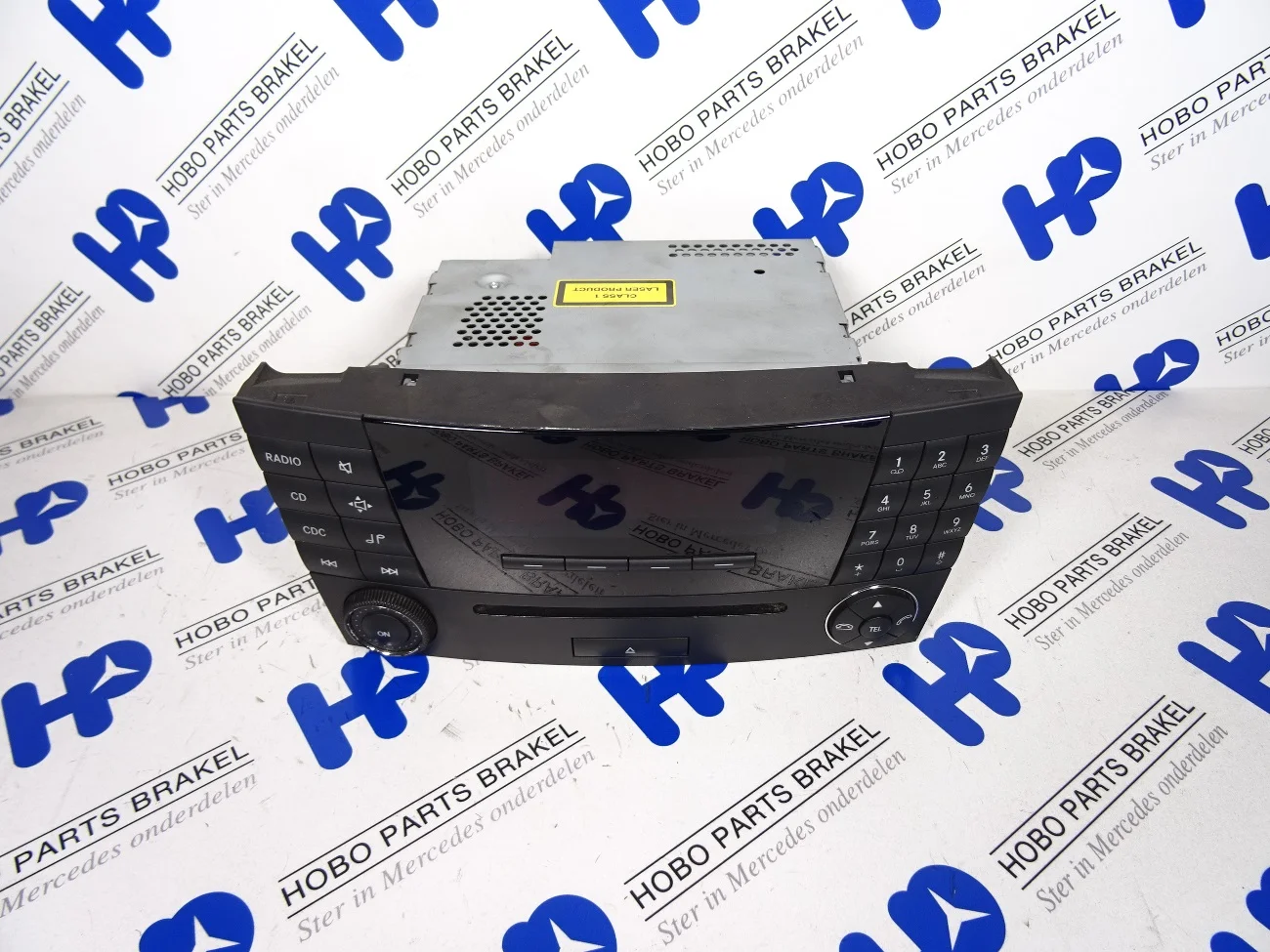 Radio CD player A 211 870 2889 - A2118702889 - A2118702889