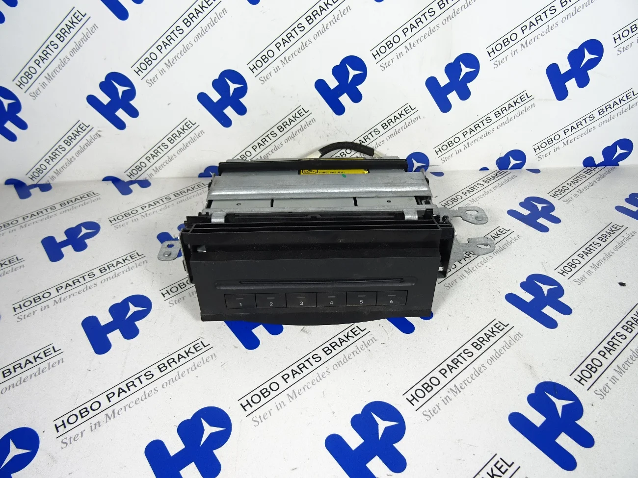 CD changer A 211 870 5390 - A2118705390 - A2118705390