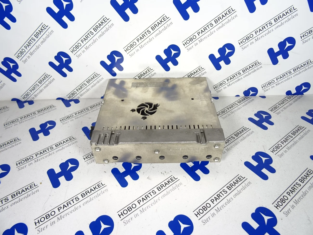Amplifier A 211 870 6789 - A2118706789 - A2118706789
