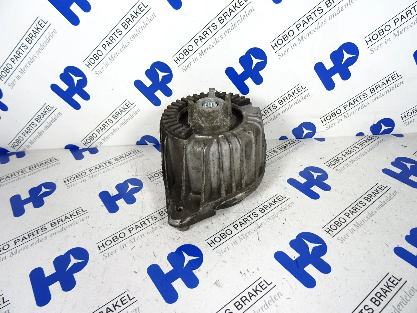Engine mount A 212 240 4217 - A2122404217 - A2122404217