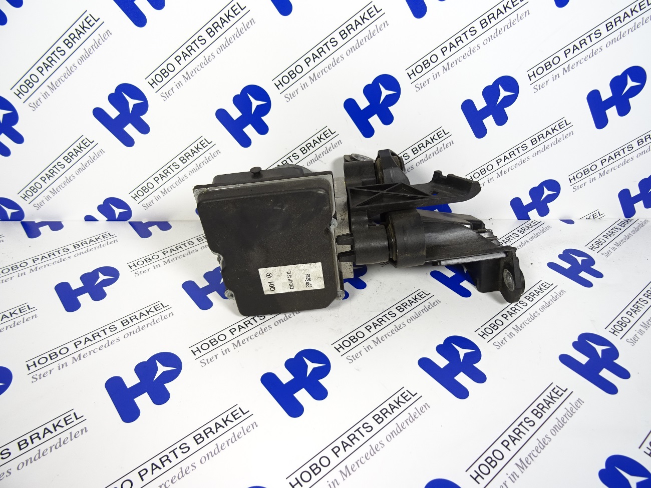 ABS pomp A 212 431 3512