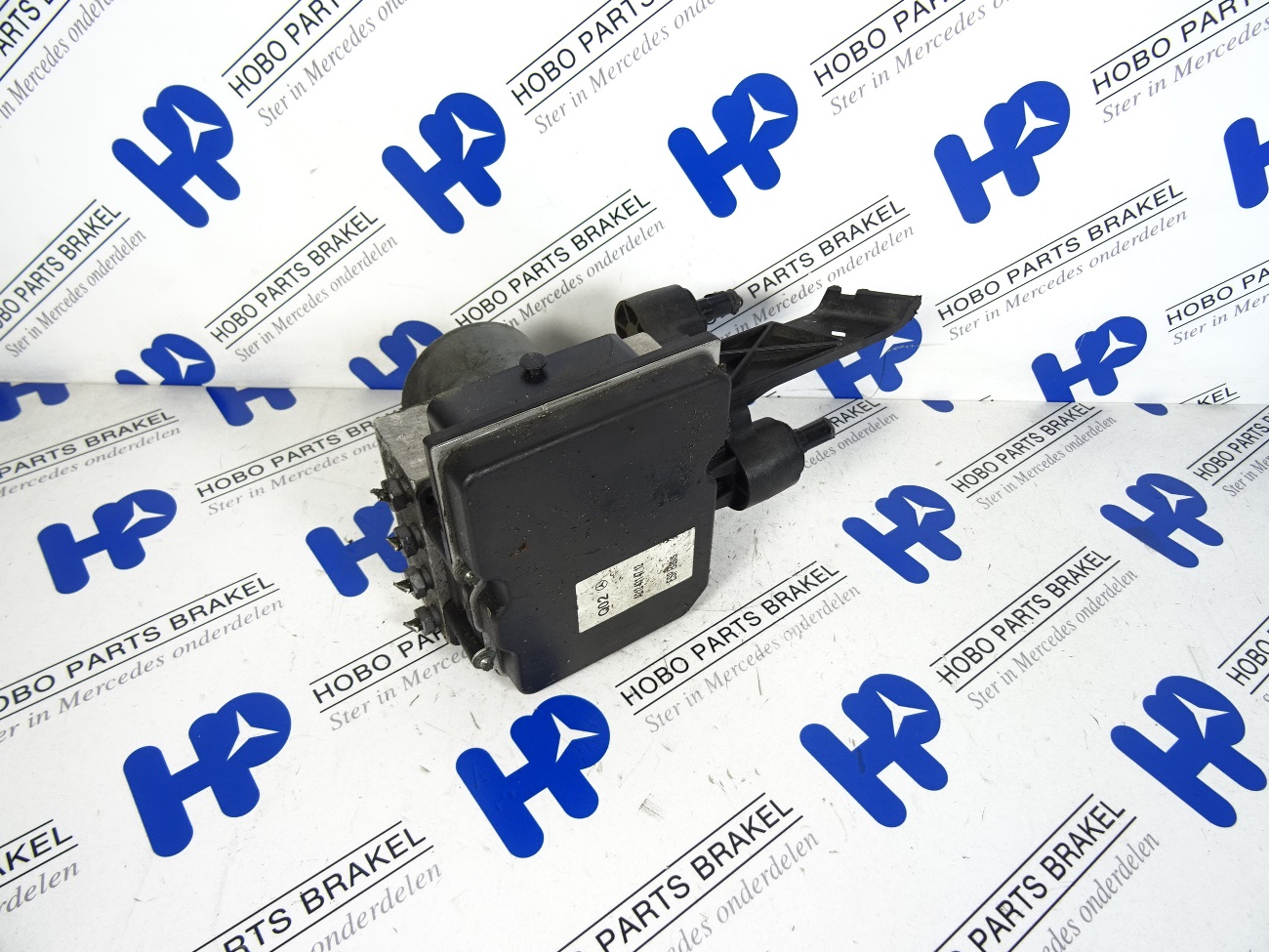 ABS pomp A 212 431 4712