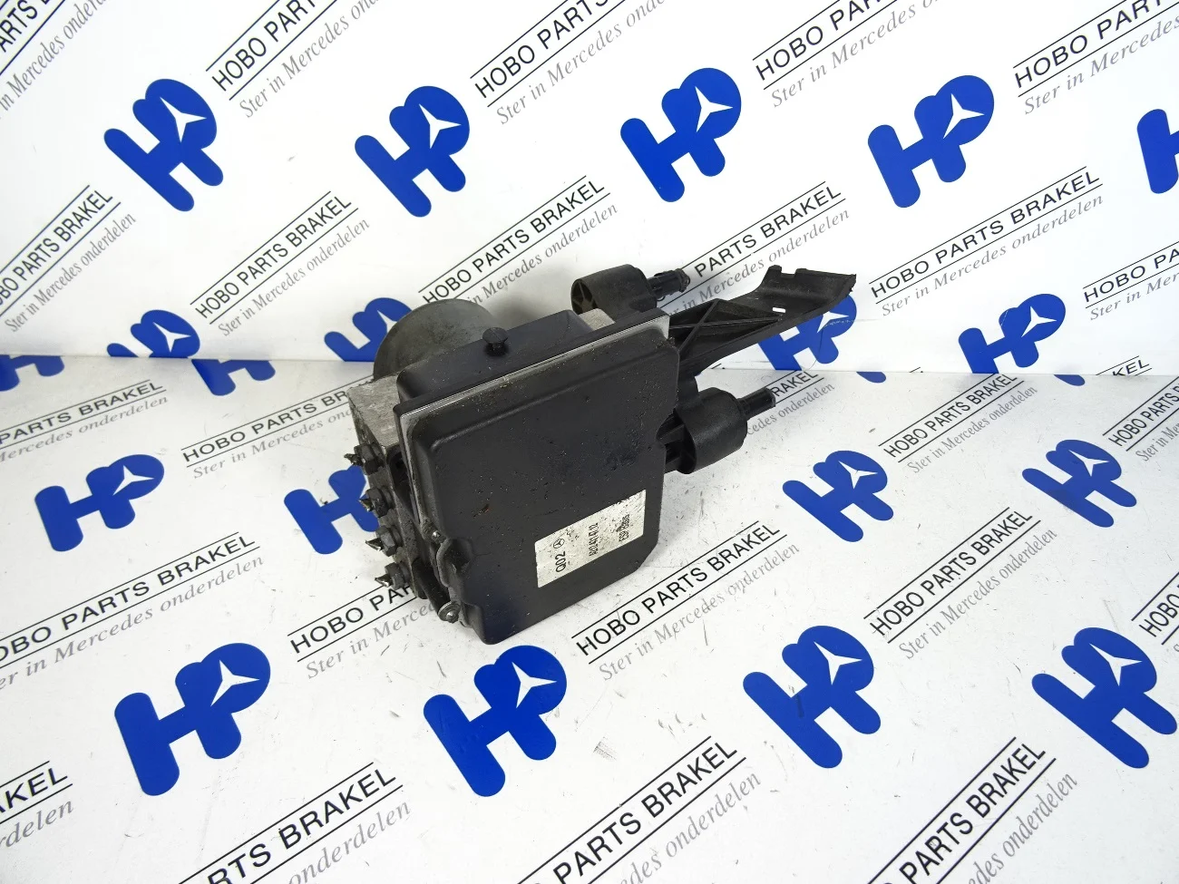 ABS pomp A 212 431 4712