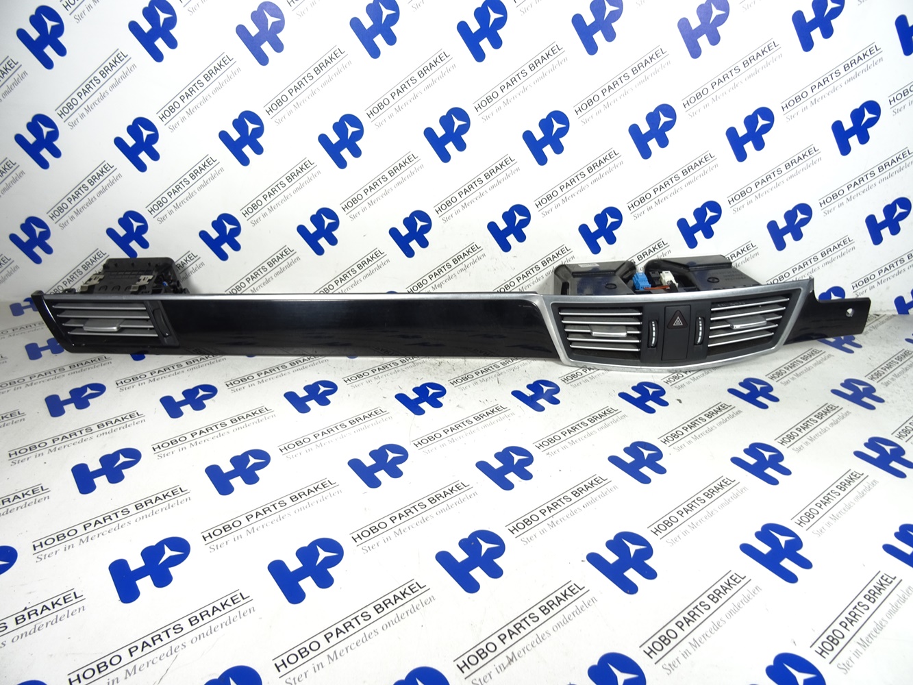 Dashboard sierlijst A 212 680 9571 (!)