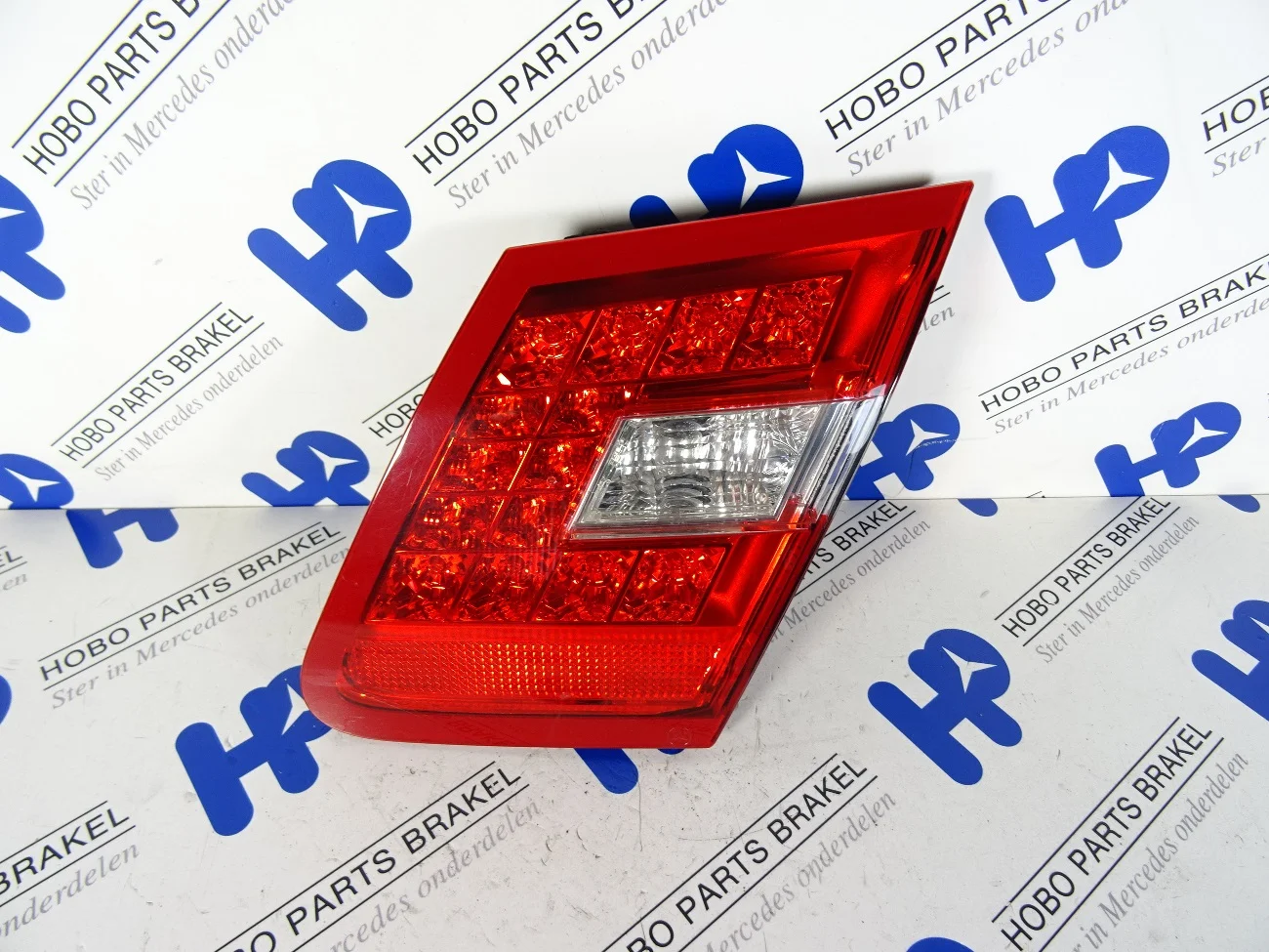 Achterlicht E-klasse w212 Achterklep Rechts - A2128200864 - A2128200864