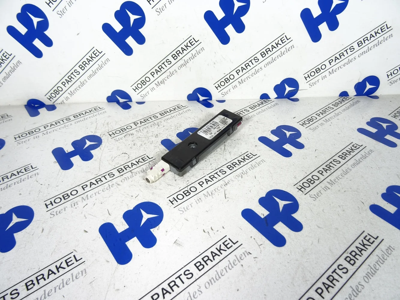 Antenna amplifier A 212 820 1689 - A2128201689 - A2128201689