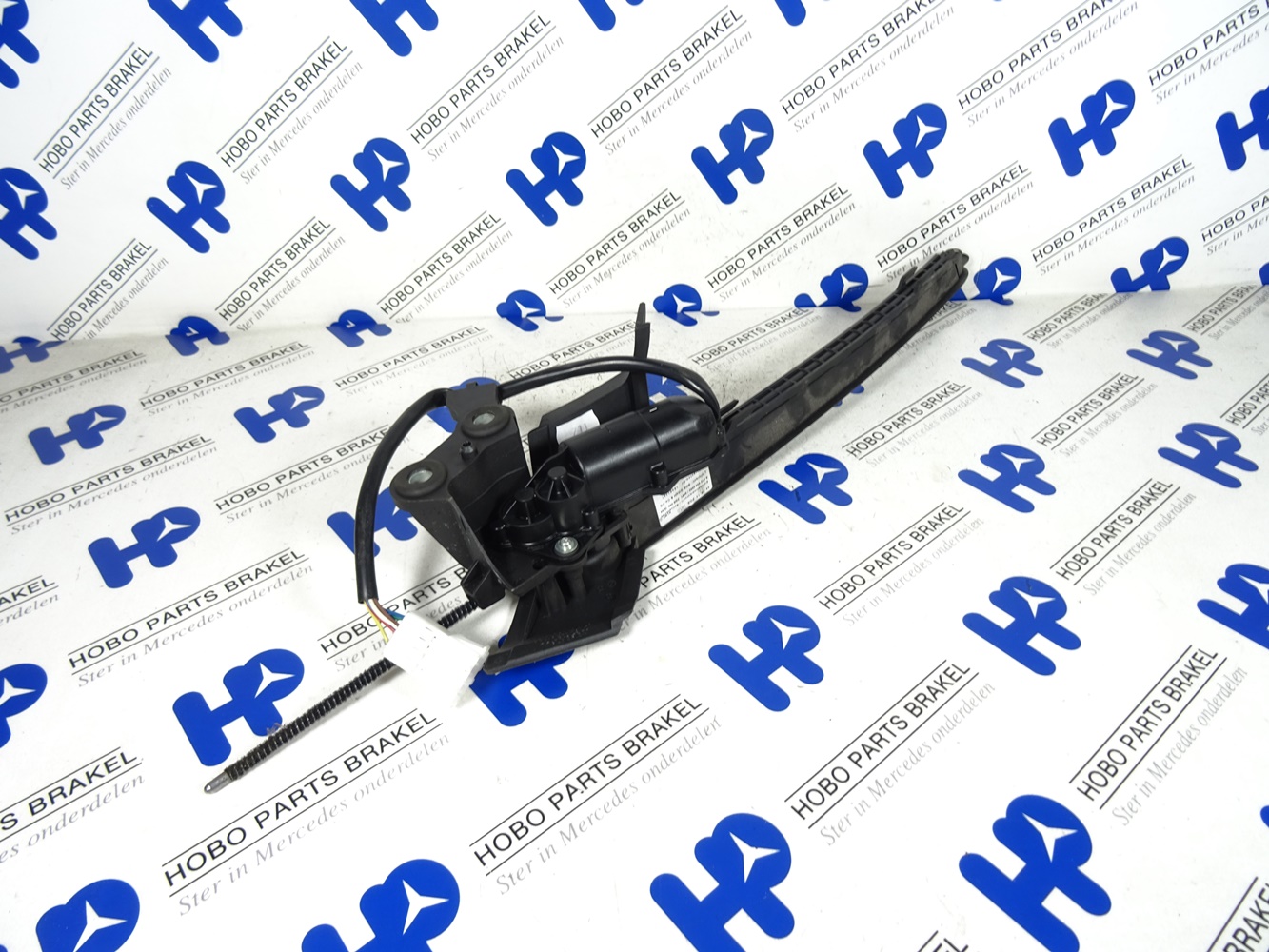 Rolhoes geleiding motor A 212 820 2942 zwart