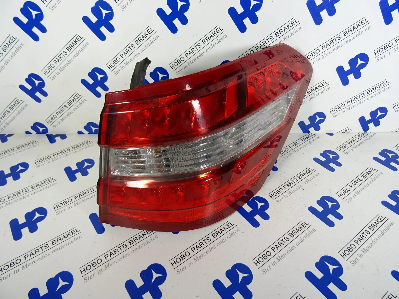 Tail light E-class w212 Combi Right - A2128203864 - A2128203864