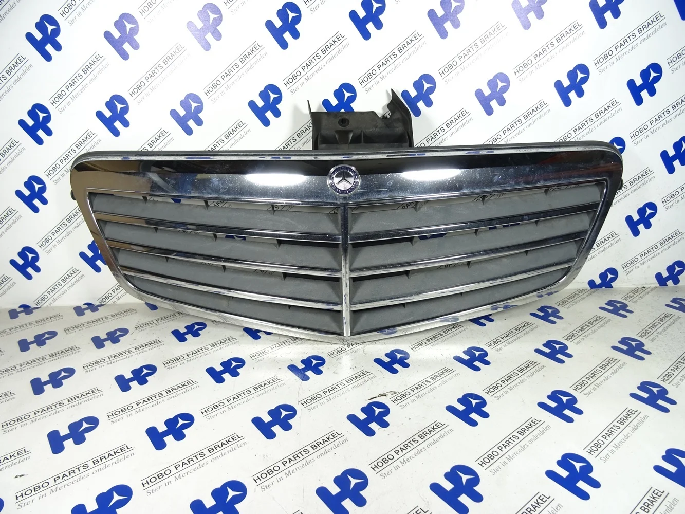 Grille E-class w212 Elegance - A2128800183 - A2128800183