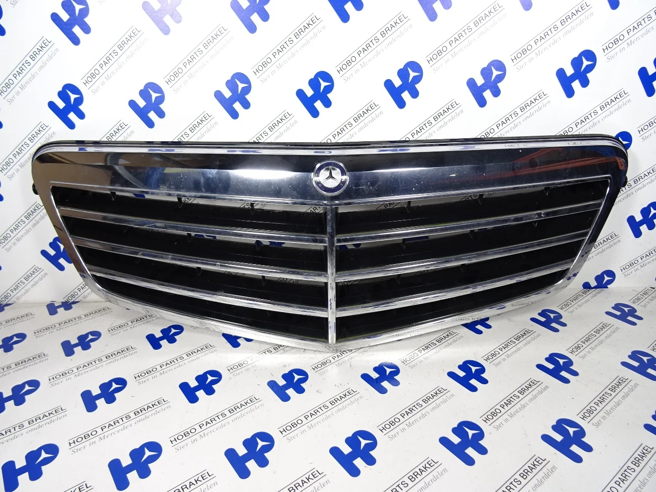 Grille E-class w212 Avantgarde - A2128801083 - A2128801083