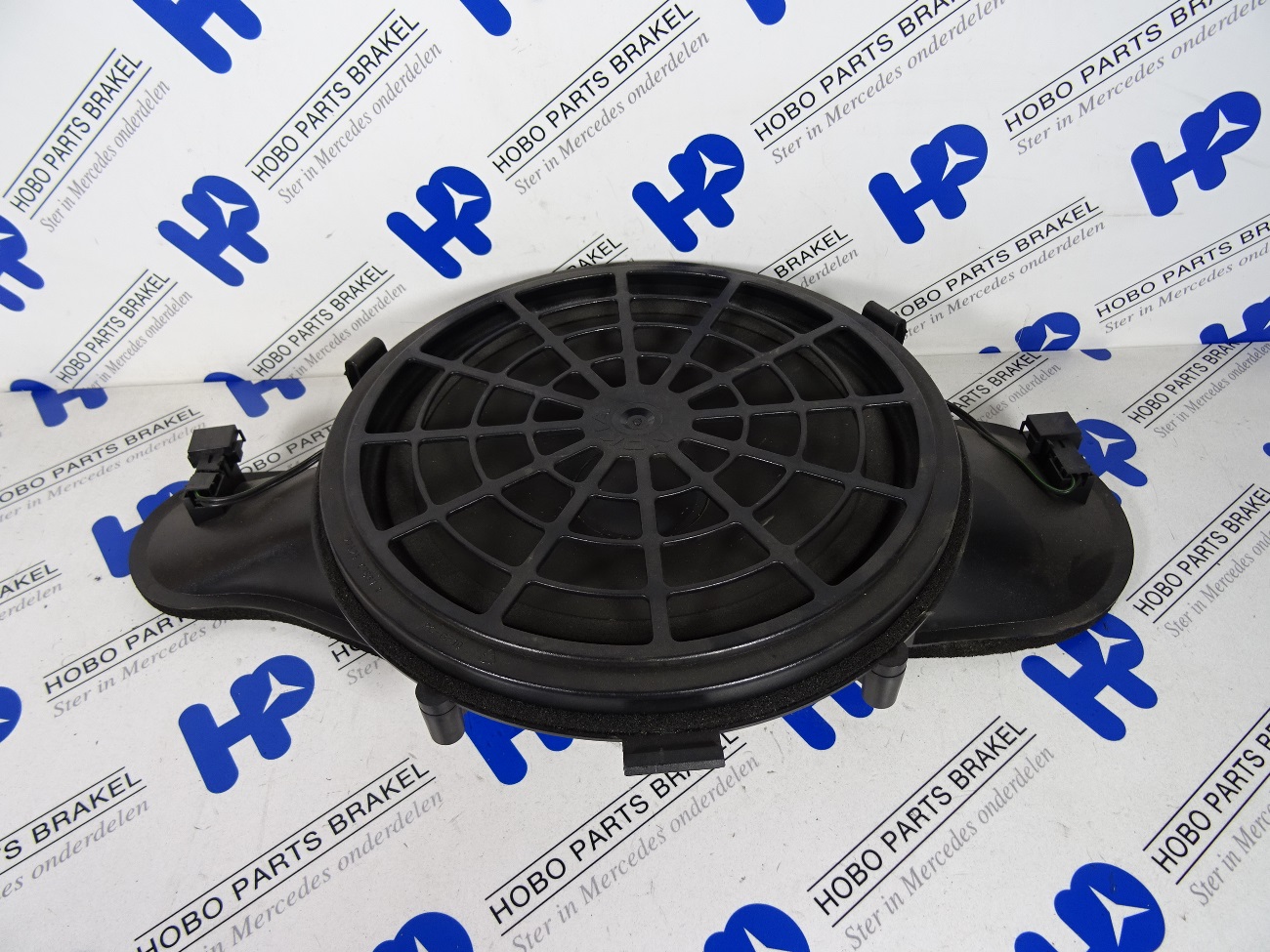 Subwoofer A 220 820 0202