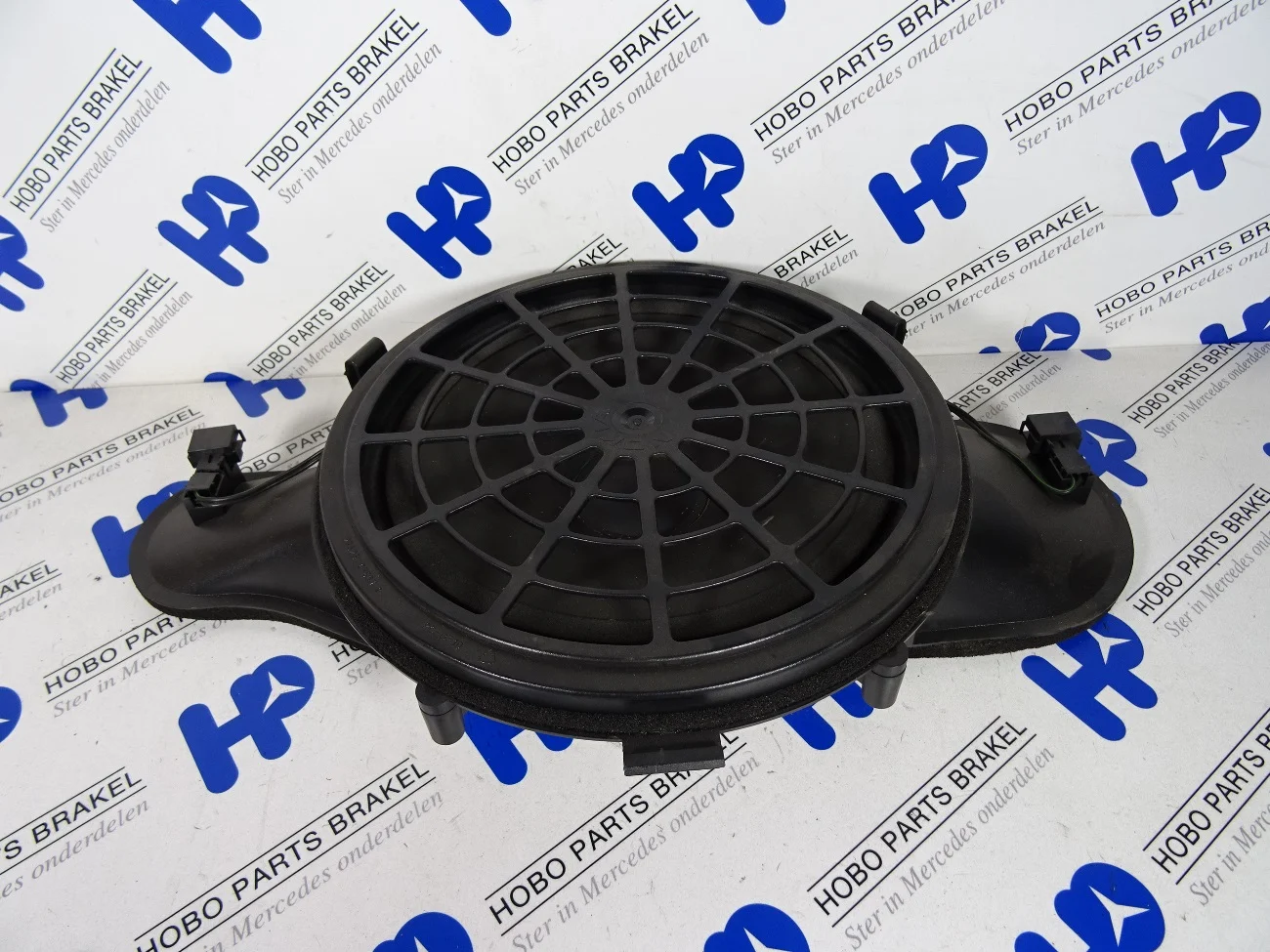 Subwoofer A 220 820 0202