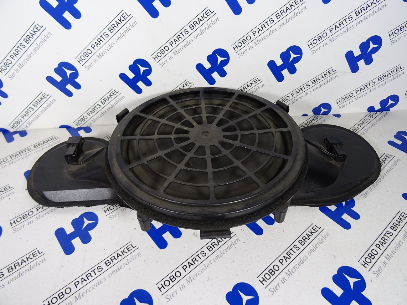 Subwoofer A 220 820 4802