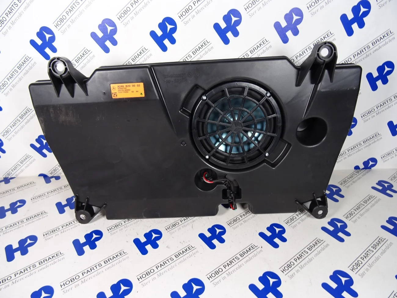 Subwoofer A 246 820 0002