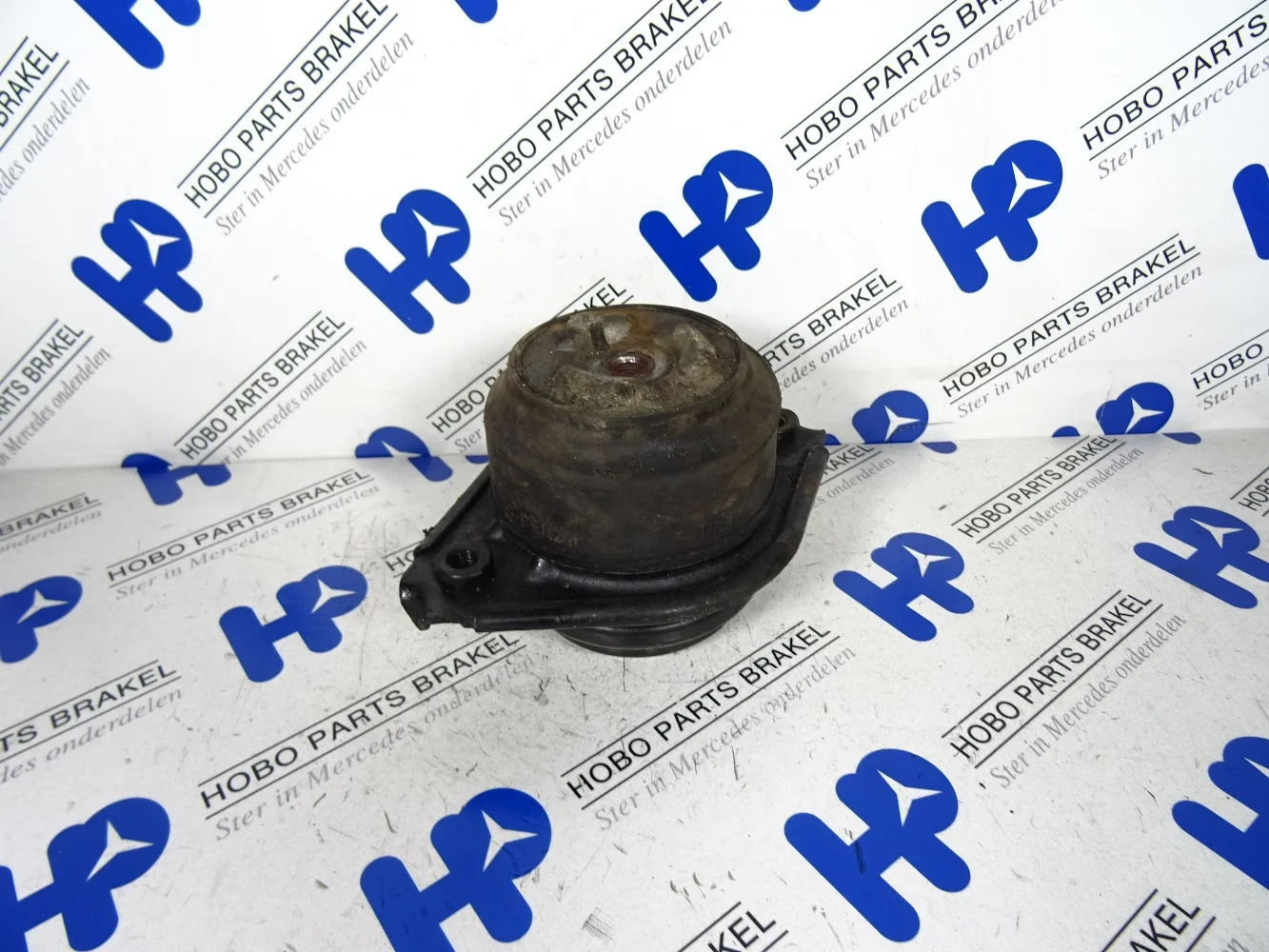 Engine mount A 251 240 4717 - A2512404717 - A2512404717