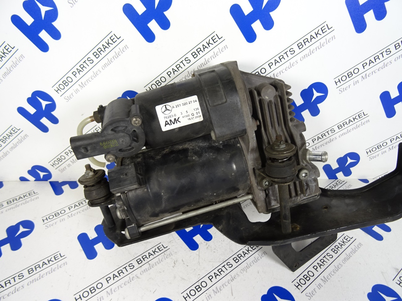 Luchtvering compressor A 251 320 2704
