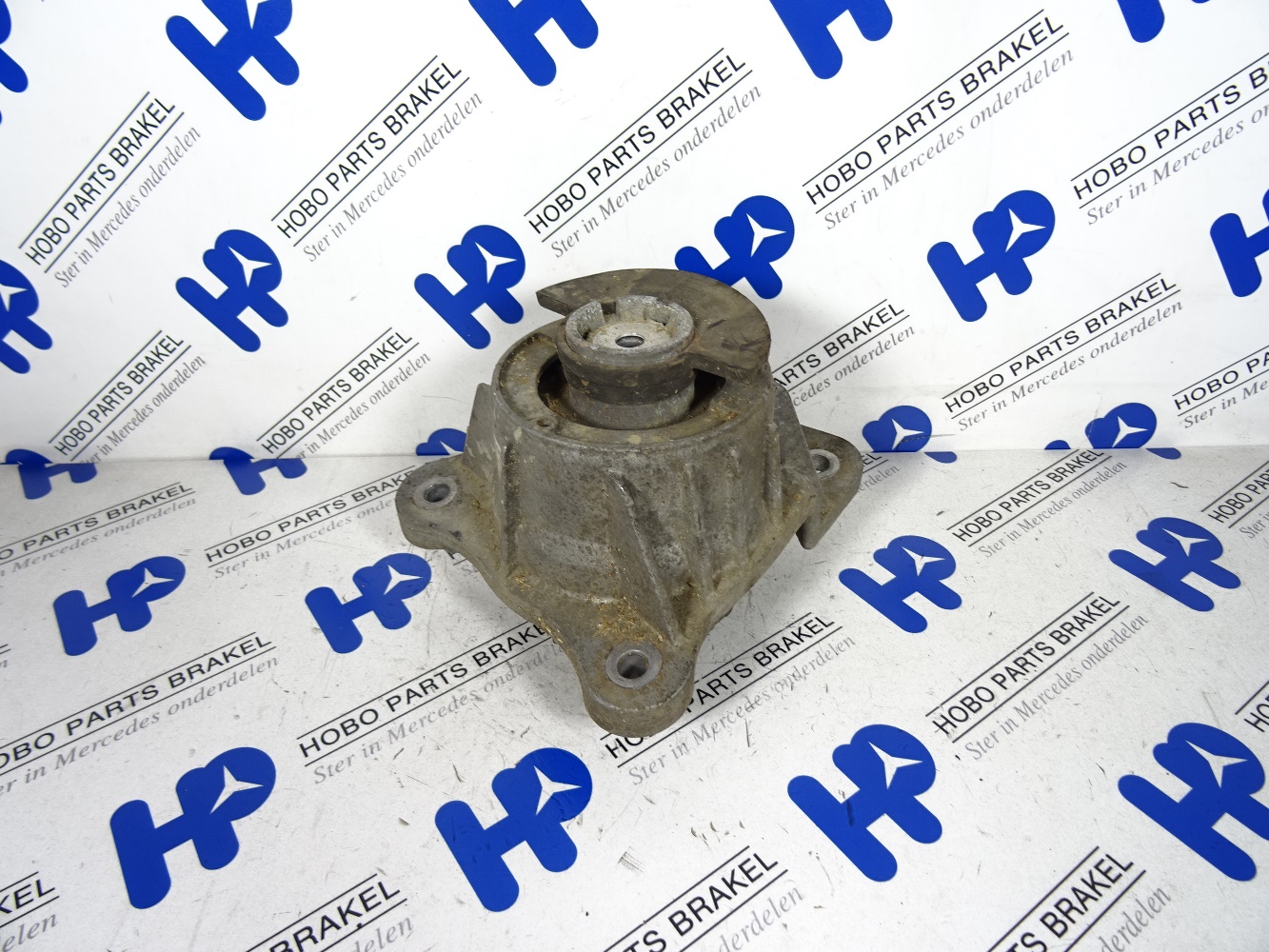 Motorsteun A 447 241 0013