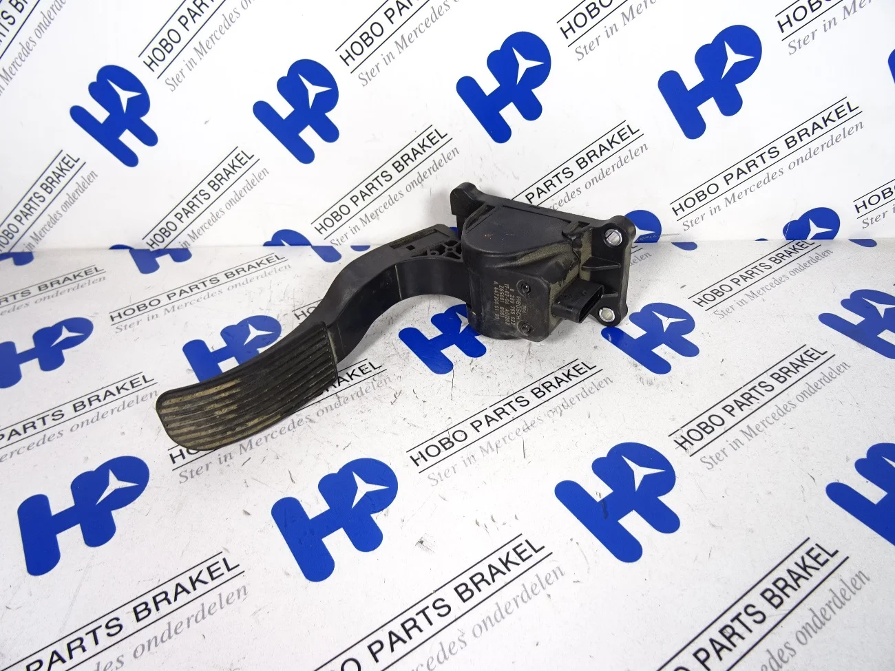 Gas pedal A 447 300 0100 - A4473000100 - A4473000100