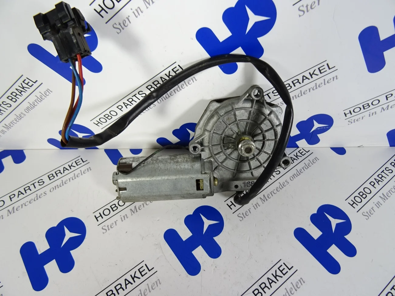 Ruitenwissermotor Achter A 638 820 0442