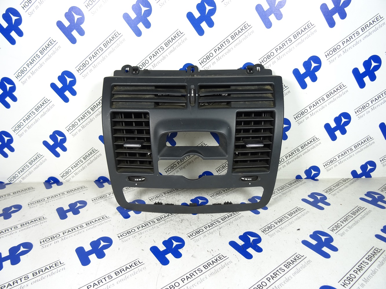 Luchtrooster A 639 680 0107