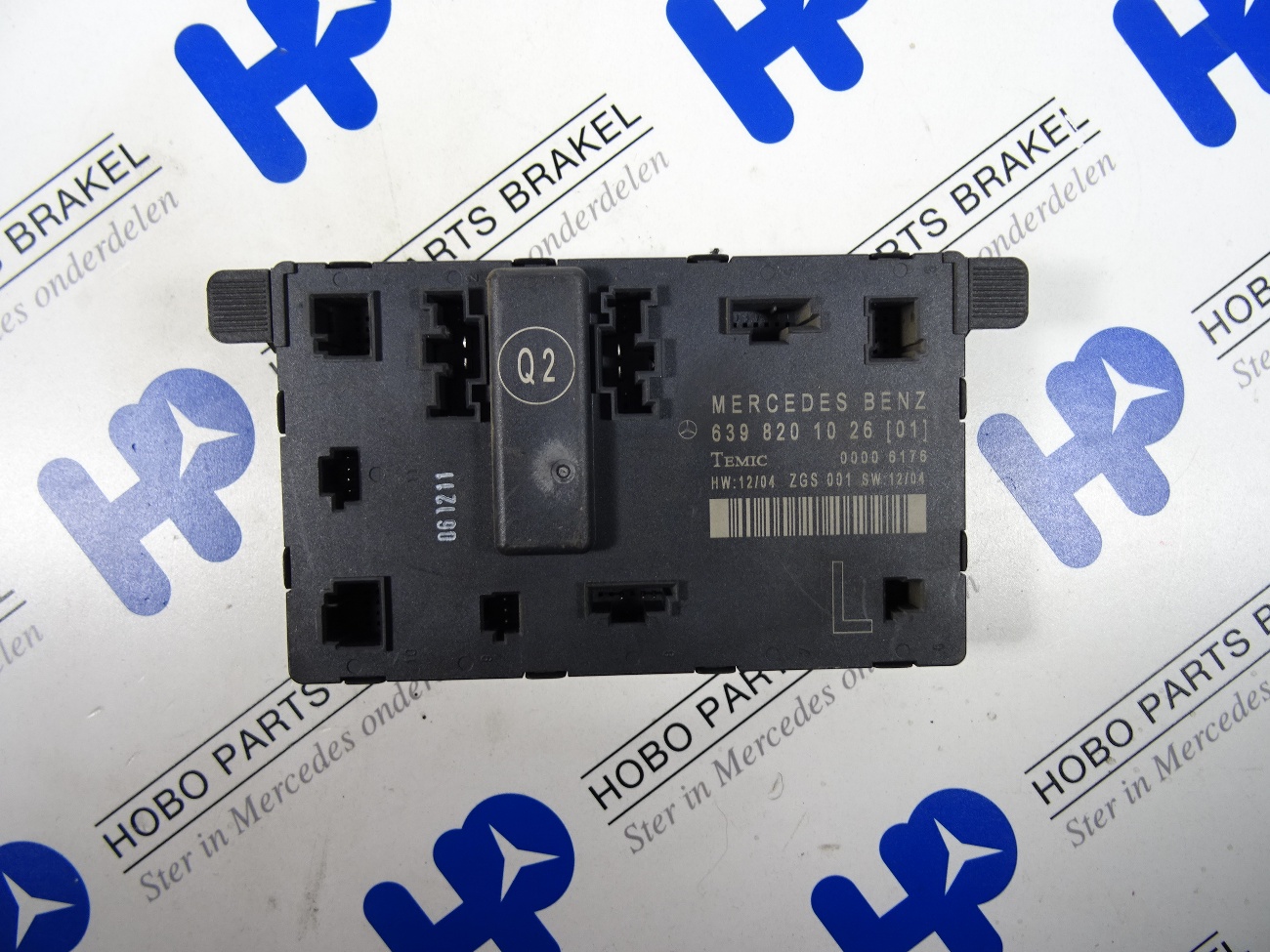 Deur module A 639 820 1026 LV