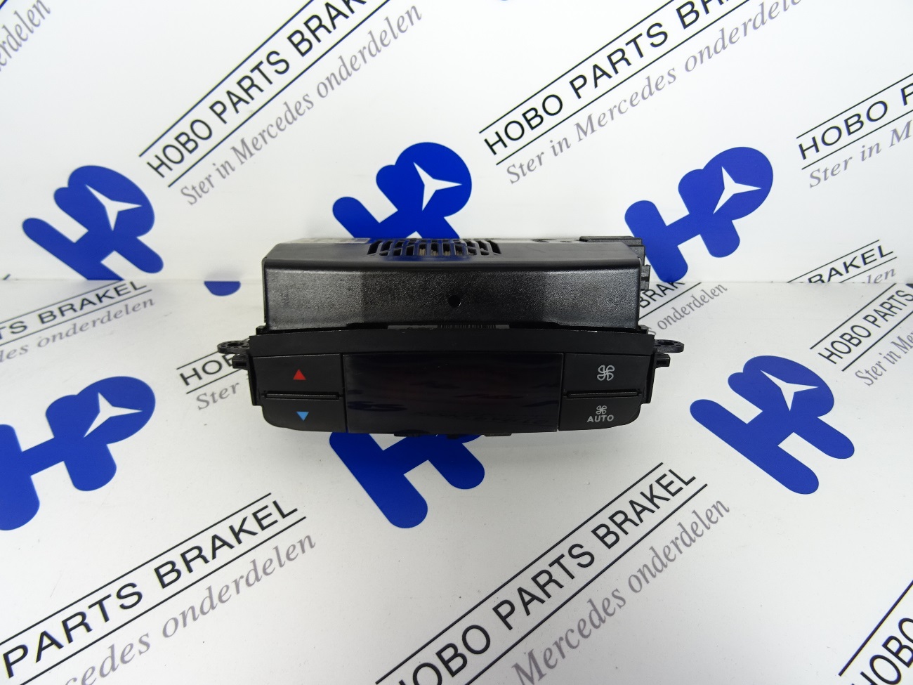 Kachelpaneel A 639 830 1785
