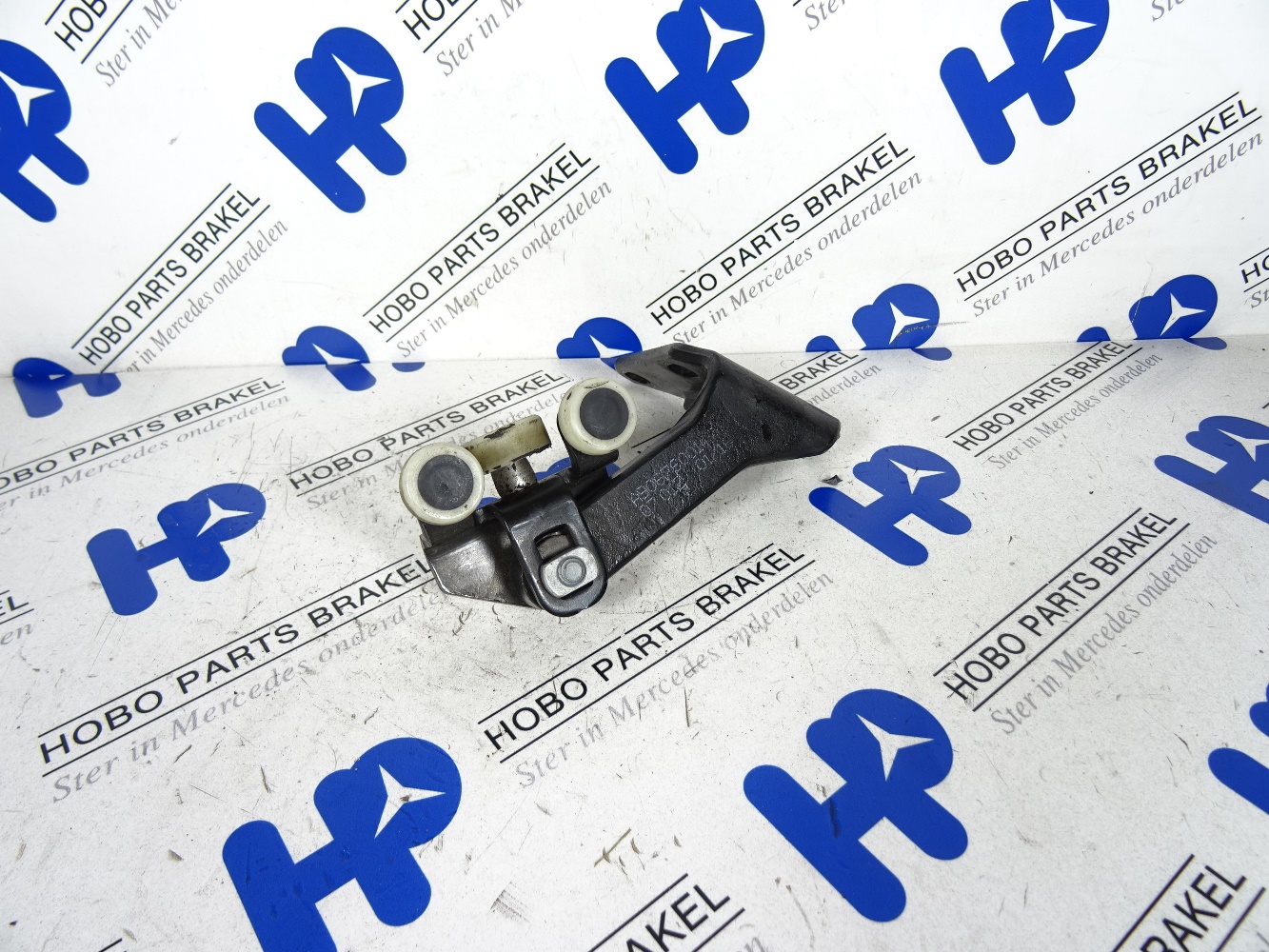 Rolgeleiding schuifdeur A 906 760 0147 - A9067600147 - A9067600147