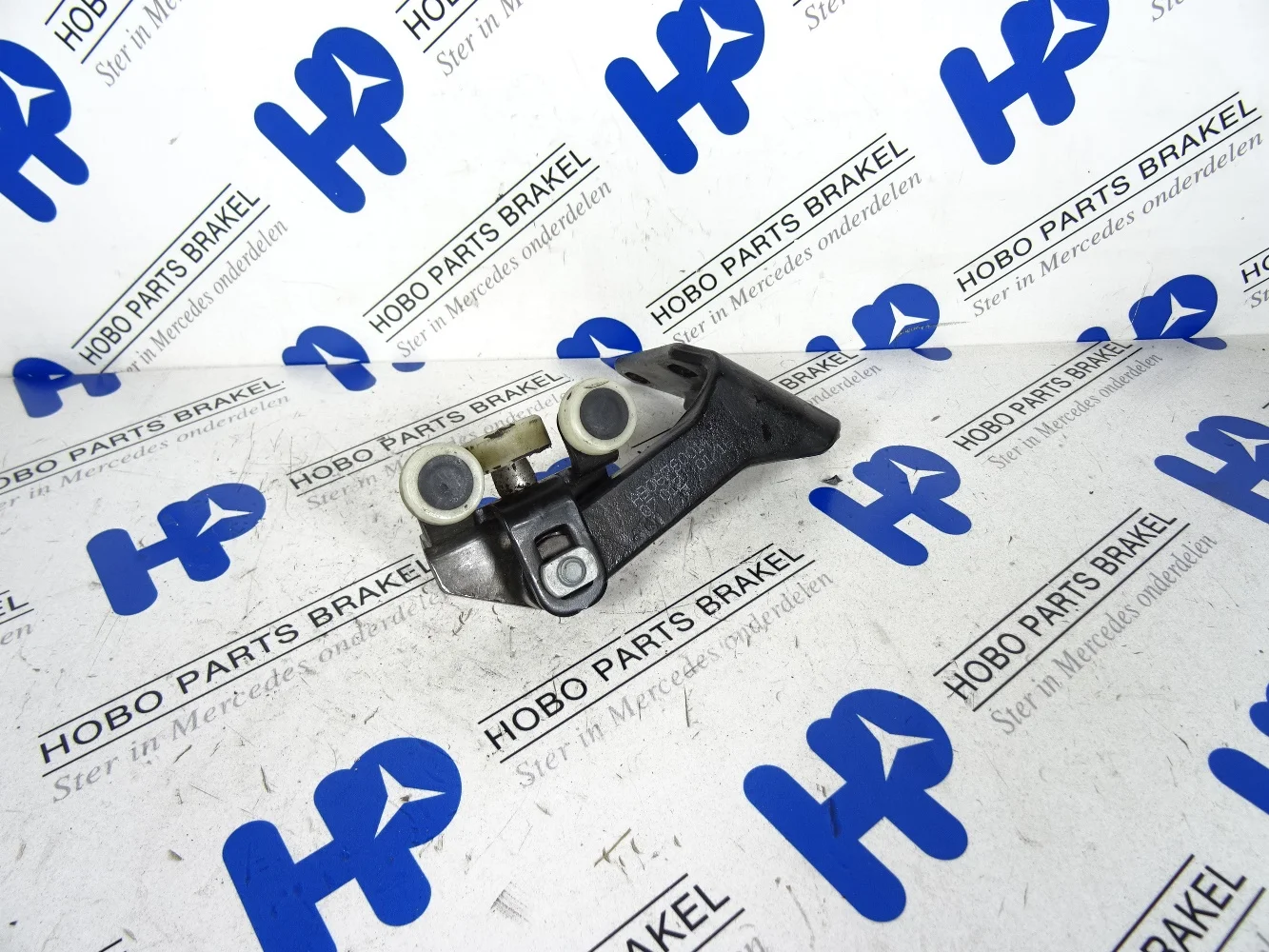 Rolgeleiding schuifdeur A 906 760 0147 - A9067600147 - A9067600147