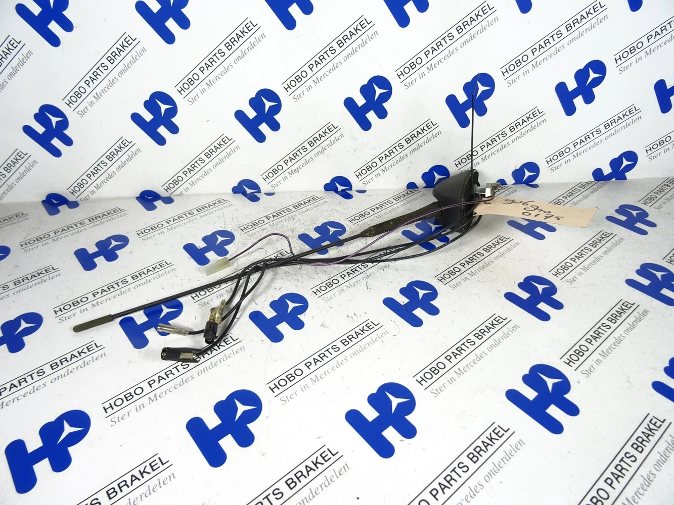 Antenna A 906 820 0175 - A9068200175 - A9068200175